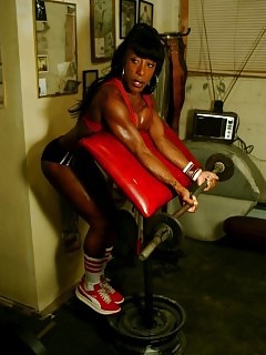 Muscle Black Women Tits Ebony