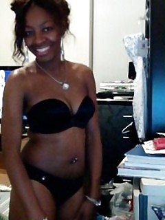 Black Girlfriends Ebony Pissing